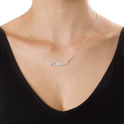 Carrie Name Necklace